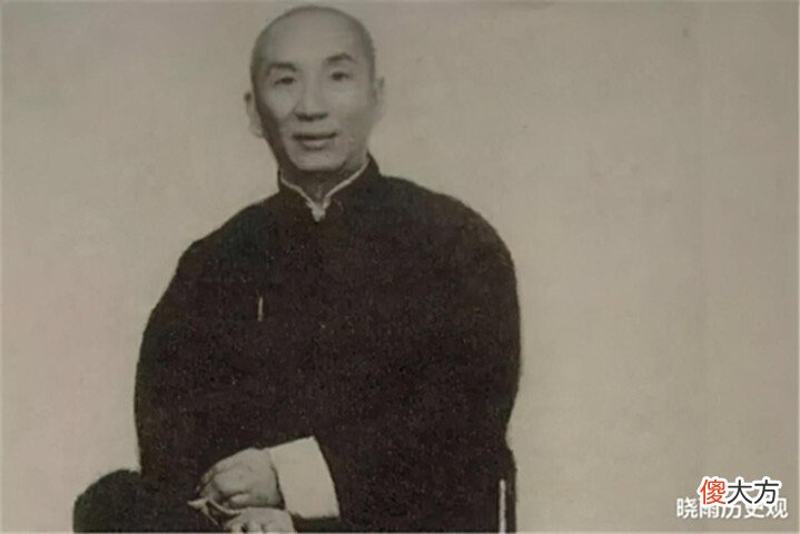 【爱历史】历史上真实的叶问:爱抽大烟的富二代,晚年抛弃妻儿独自前往香港
