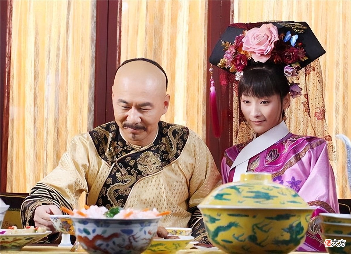 【历史故事】古代皇帝吃完饭，剩下的饭菜是怎么处理的？说出来你别不信