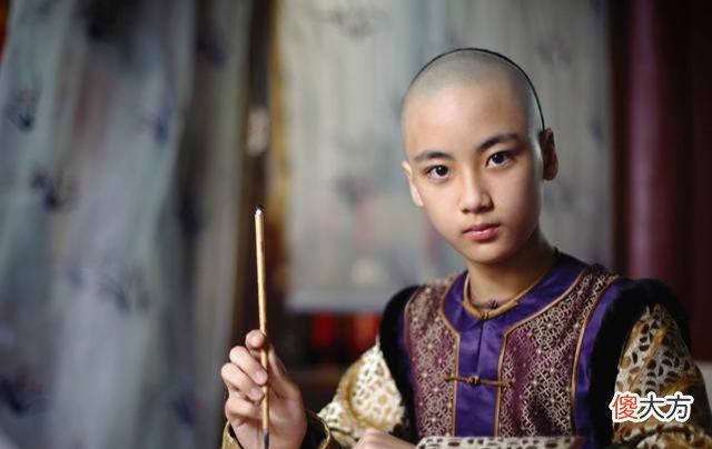 【爱历史】嘉庆的能力比哥哥差百倍，为何乾隆还是选了嘉庆为接班人？