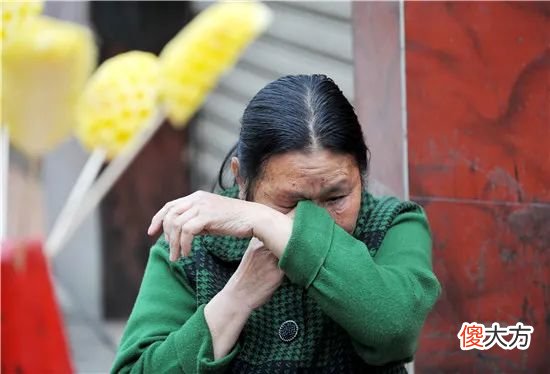 为何不被父母看重的孩子很孝顺，越宠爱的反而越不孝？