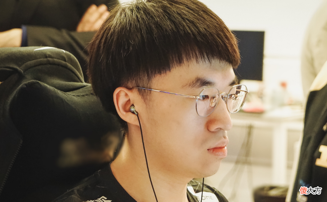 【游戏迷】“不拿五杀不推家！”RNG比赛语音公布，GALA都生气了