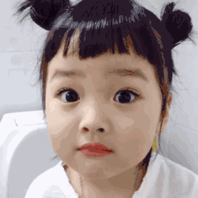 孩子有这4种表现说明已经近视了，家长要引起重视并做好日常防控