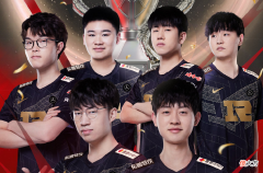 【游戏世界】RNG全胜晋级对抗赛，PSG发声致谢，小明逗笑观众