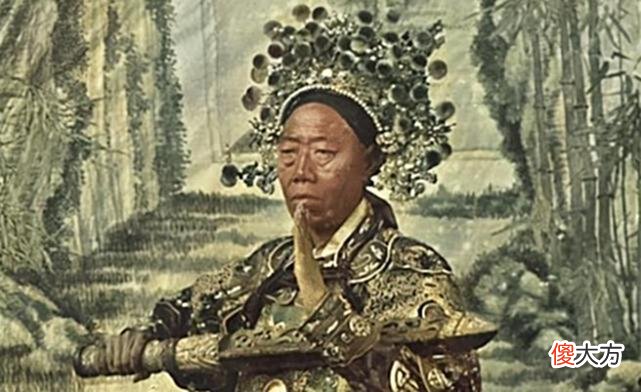【历史故事】李莲英一彩照曝光：脸上长满脓包，为何慈禧还那么信任他？