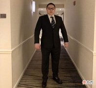 【游戏迷】JDG煮饭阿姨超神!入队不到半年,369身材大变样,直追巅峰PDD?