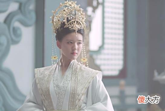 【历史故事】且试天下：白风夕推举琅华小师妹当掌门，师父一脸嫌弃，道出真相