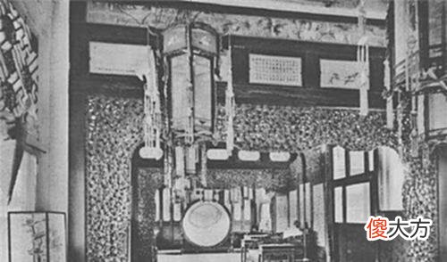 【历史故事】日本人侵占北京8年，为何故宫文物却安然无恙？我们要感谢一个人