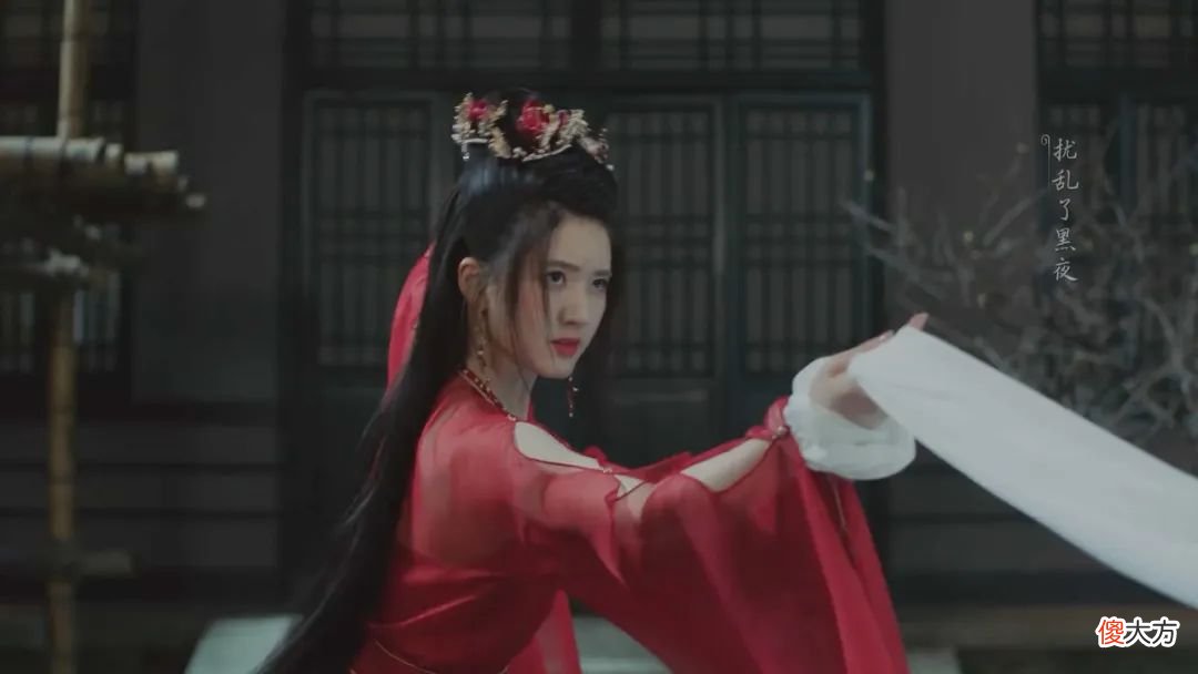 【就爱时尚】2022年了，我们还需要女侠吗？