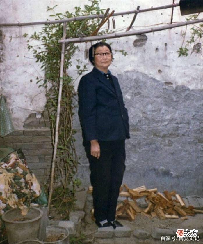 【爱历史】两次订婚失败一次求爱被拒，她活到90岁未嫁，晚年靠领钱度日