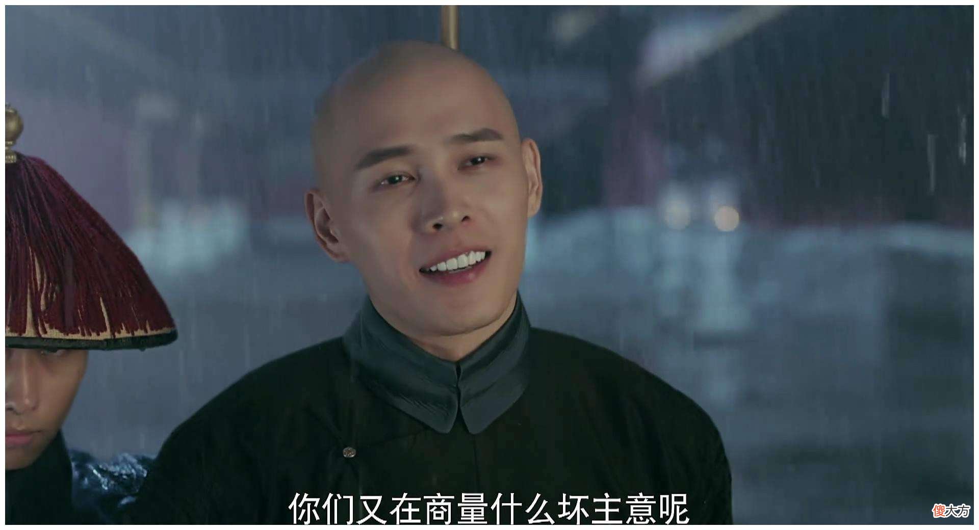 【历史故事】荒唐王爷当众殴打顾命大臣，乾隆皇帝亲眼目睹，怎么处理？