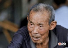 【历史故事】四川一渔民在江中发现“金虎”，倒卖赚1300万，三年后惩罚来了