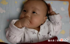 吃手的宝宝和不吃手的宝宝，哪种更利于宝宝的健康成长