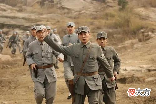 【历史故事】1943年，新四军团长叛变投敌167天，因何被称为十大卧底将军？