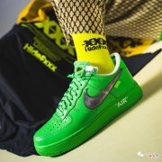 【就爱时尚】OW x Nike 新联名再曝光，或今夏发售＆又有新 YEEZY 亮相，丑爆了？