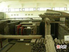 【历史故事】刚进入甬道就香气扑鼻,考古队疯挖大半年,结果却气得咬牙切齿