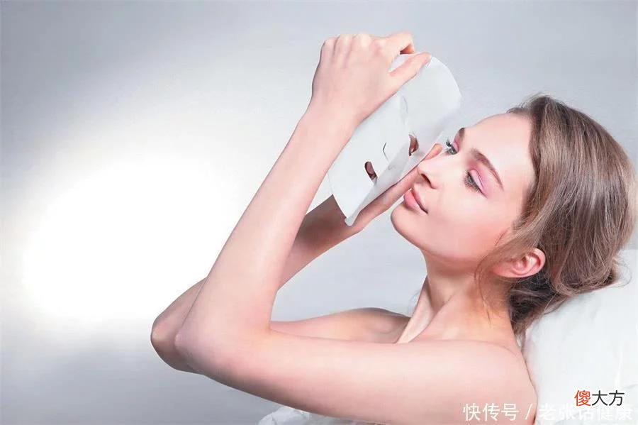 【就爱时尚】女人不想老太快，养成4个好习惯，或能让皮肤衰老的速度慢一些