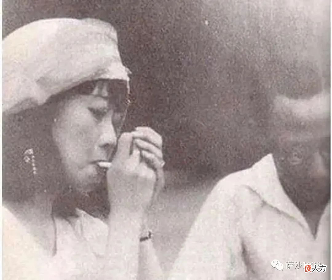 【爱历史】【萨沙讲史堂第一千八百九十零一期】为什么宋美龄姐妹都抽香烟？1981年5月16日宋庆龄被授予名誉主席