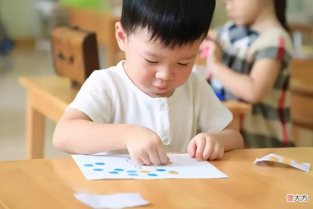 孩子做事拖拉，作业要写一晚上？你需要教他“三只青蛙”法则