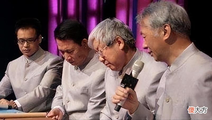 【爱历史】乾隆七世孙带上亿玉扳指，专家要求上交，男子霸气回应：凭什么！