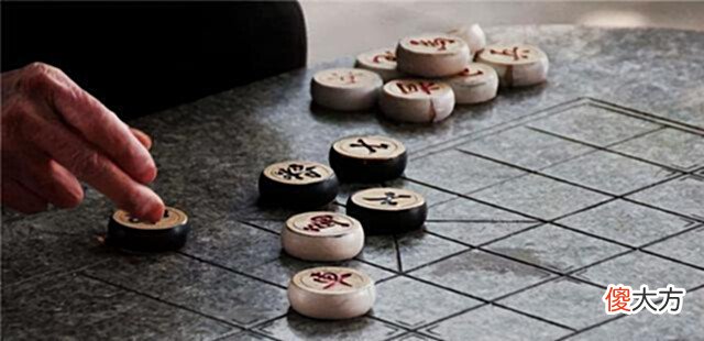 【爱历史】项羽射中刘邦一箭,刘邦没死,自此中国象棋多了一条不成文的规定