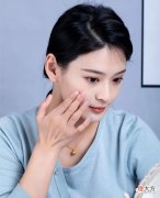 【就爱时尚】丸碧轻润滋养粉底液，告别夏日脱妆烦恼