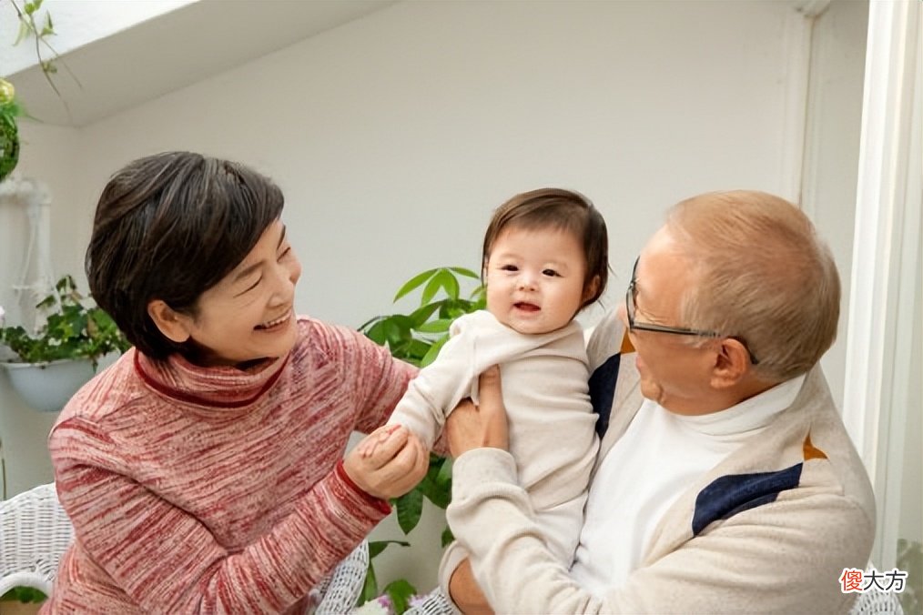 老人是真疼还是“假疼”孩子，日常表现根本瞒不住，一眼就能看出