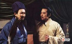 【历史故事】诸葛亮去世后，刘禅去查他的家产，知道结果后气得他直拍桌子
