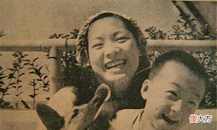 【爱历史】她因名字太高雅被同学排挤,校长让她改个俗气的,结果红遍上海滩