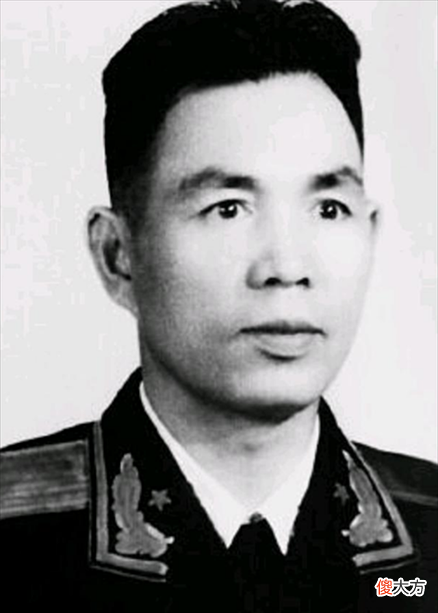 【爱历史】1971年，伟人在长沙与丁盛连续两次谈话：我希望你今后多读点书