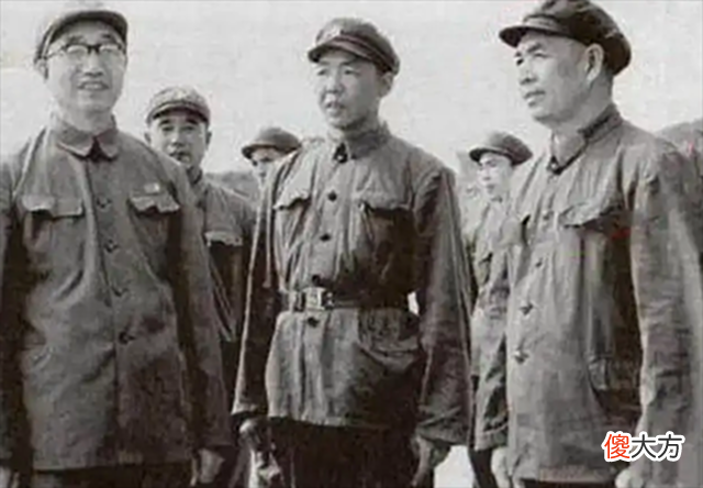 【爱历史】1971年，伟人在长沙与丁盛连续两次谈话：我希望你今后多读点书