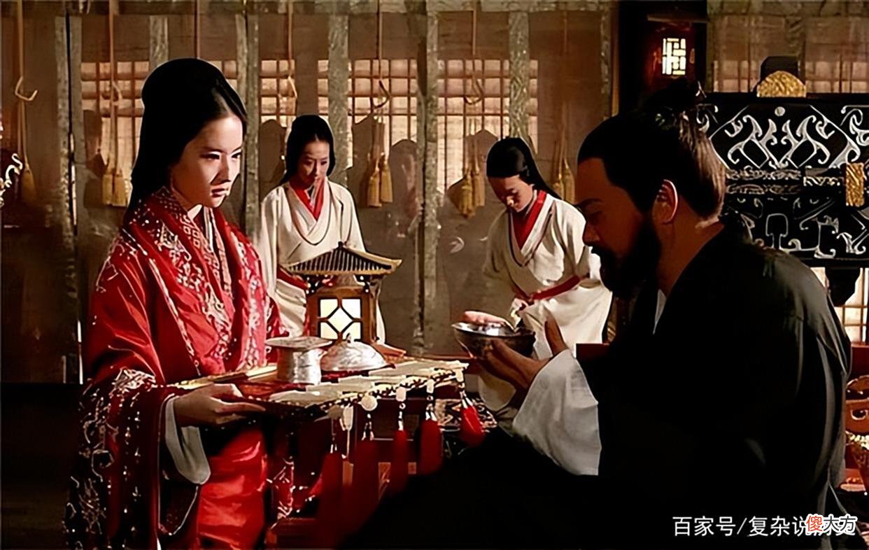 【历史故事】曹操为何喜欢娶寡妇，很多人都不明白，不得不感叹曹操的智慧