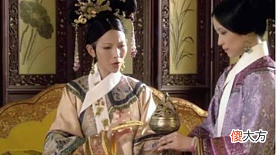 【历史故事】甄嬛传：剪秋下毒帮皇后，为何宜修却恨毒了她？人不能太傻