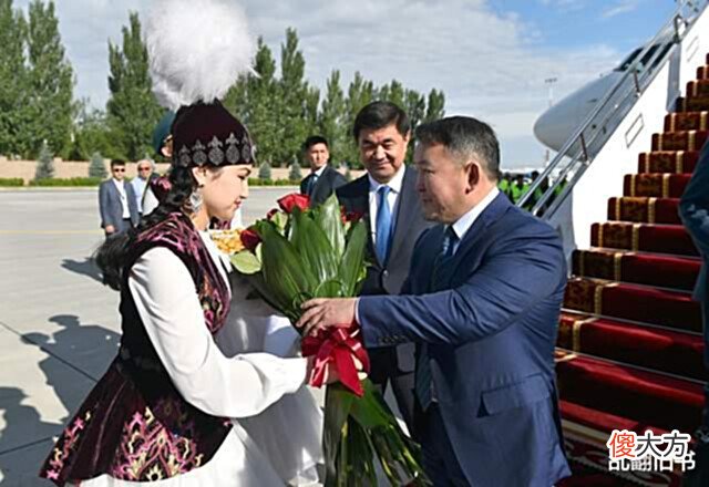 【爱历史】蒙古国网红前总统,攻击竞争对手有中国血统,自己却是俄罗斯女婿