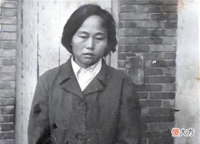 【爱历史】纪实:现代版“武则天”,山东一农妇“称帝”,在村里建后宫男团