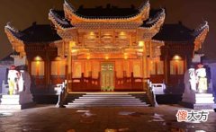 【历史故事】东方朔违旨擅自割肉，为何没有被严处，反而受赏