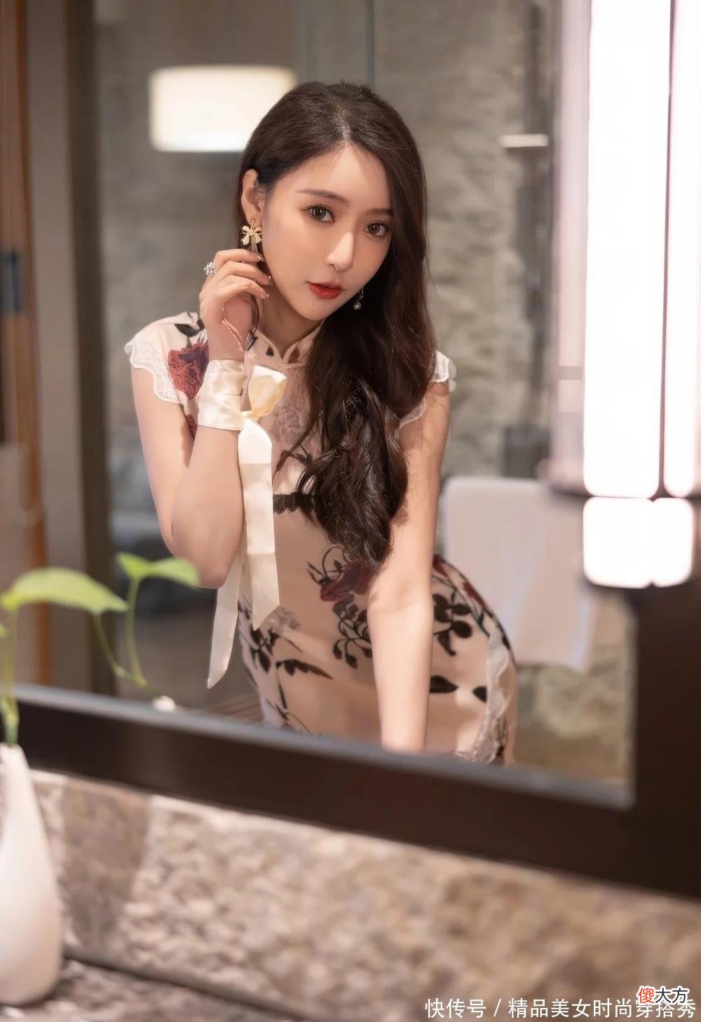 【时尚一点】国色天香，凤凰来仪，改良版旗袍，清新典雅又韵味十足