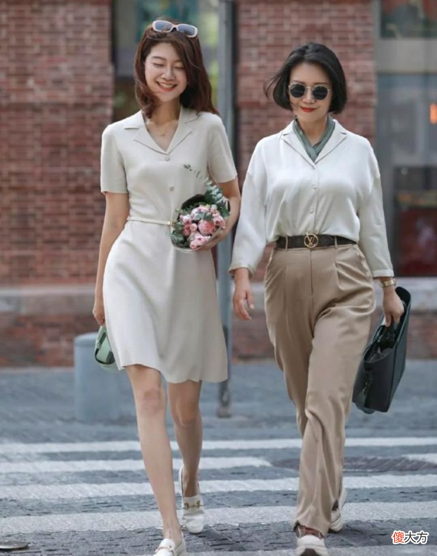 【就爱时尚】这才是适合50岁女人的阔腿裤穿搭，不扮嫩也不老气，显瘦又高级