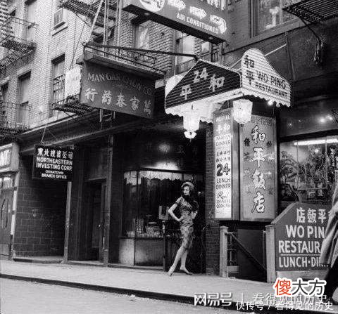 【就爱时尚】60年代美国女孩在唐人街里的旗袍秀 别有一番味道