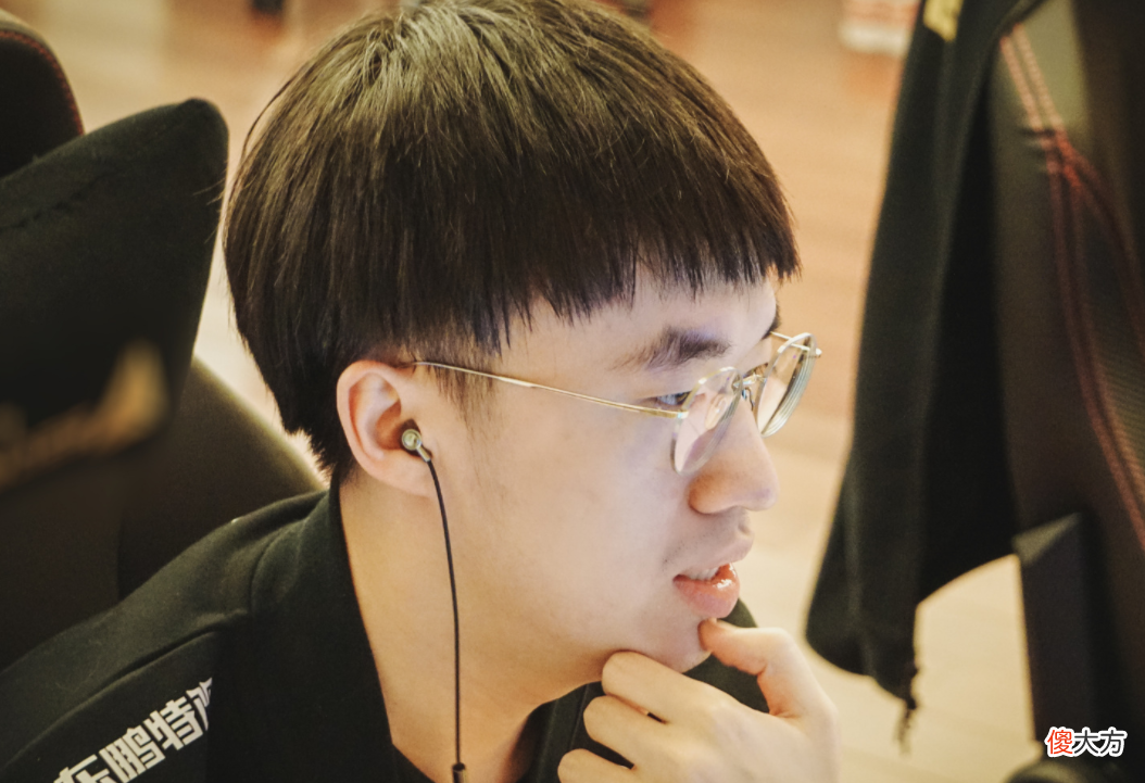 【游戏迷】Faker因Msi挨喷，许秀口碑却逆转了，谈及EDG皮肤时，凸显高情商