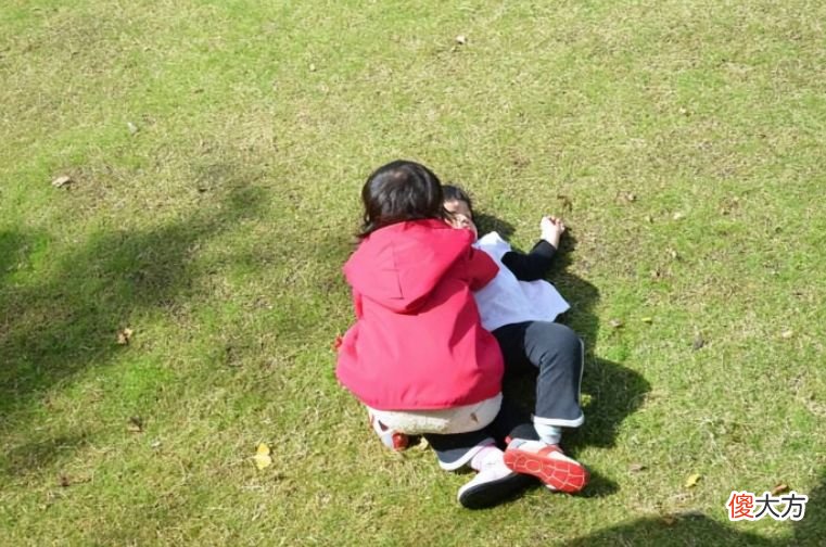 幼儿园流行的两种“隐形霸凌”：老师不会明说，要靠家长早做预防