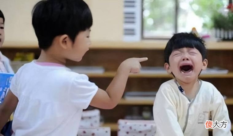 幼儿园流行的两种“隐形霸凌”：老师不会明说，要靠家长早做预防