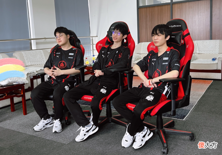 【游戏世界】王者荣耀：ag2-1战胜we，一诺、久诚、爱思依旧首发