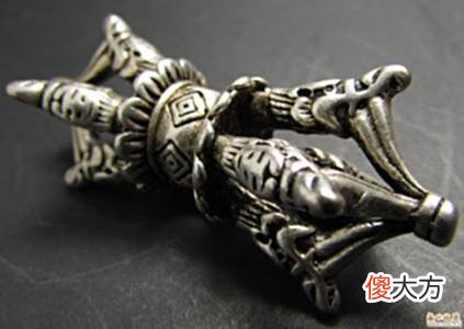 【爱历史】慈禧太后的水烟袋中藏着三个大秘密，大清不亡简直就没有天理！