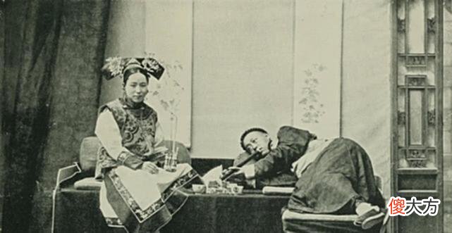 【爱历史】老照片：慈禧的“特殊嗜好”，满汉服饰精彩“大比拼”