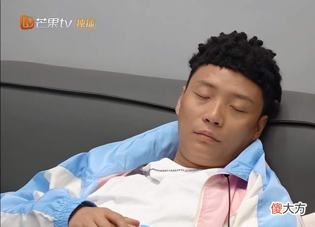 全职爸爸不好当！综艺《爸爸当家》肖杰演绎啥叫爸爸带娃活着就好