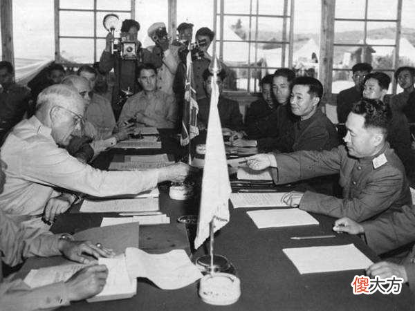 【历史故事】美国四次叫嚣使用原子弹，为何最终带着一场失败结束了战争呢？