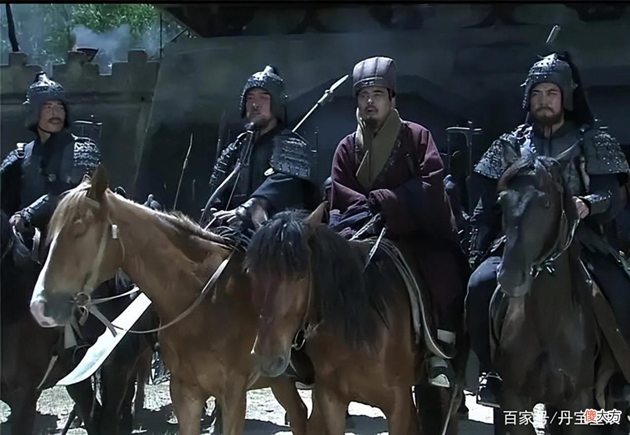 【历史故事】五虎上将黄忠，为啥前半生一点出息都没有？看看他是败在何人手下