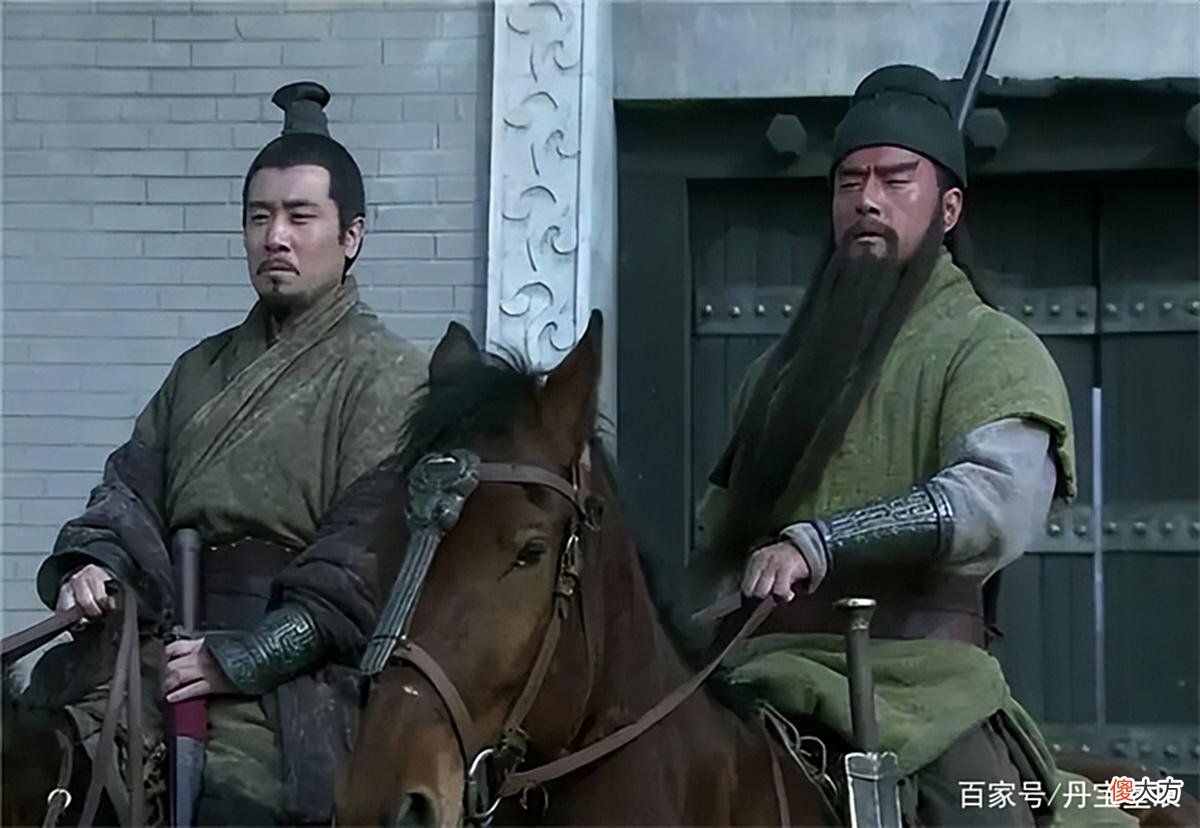 【历史故事】五虎上将黄忠，为啥前半生一点出息都没有？看看他是败在何人手下