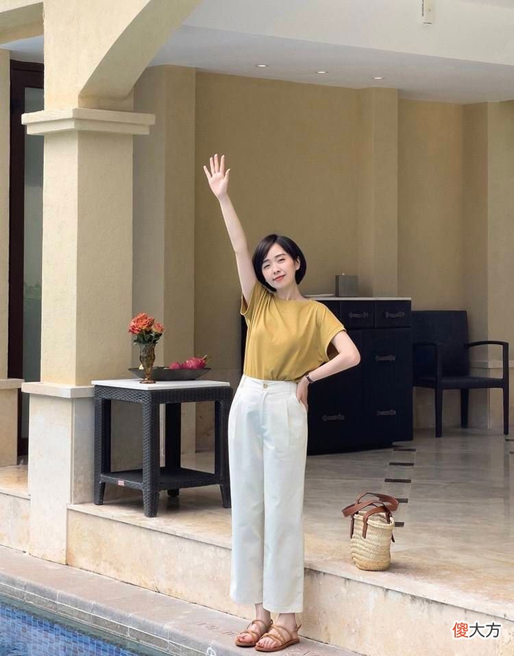 【时尚一点】夏天还是和“白裤子”最合拍，掌握这4条搭配法则，优雅又高级