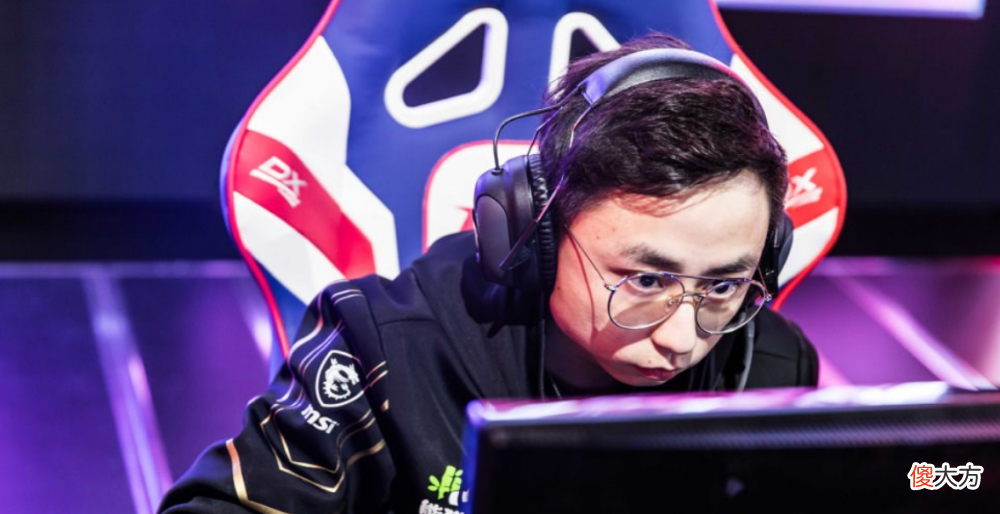 【游戏世界】水晶哥恐怖航线1v3单杀三人，惊掉玩家下巴